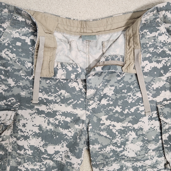 Black Sheep Cargo Shorts - Picture 4 of 5